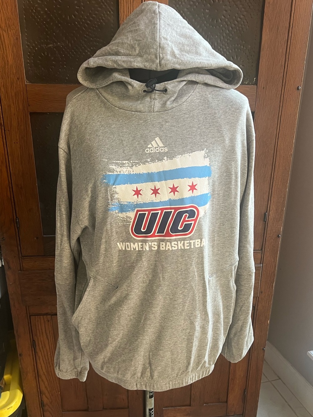 Adidas UIC Women's Basketball Grey Hooded Sweatshirt size S